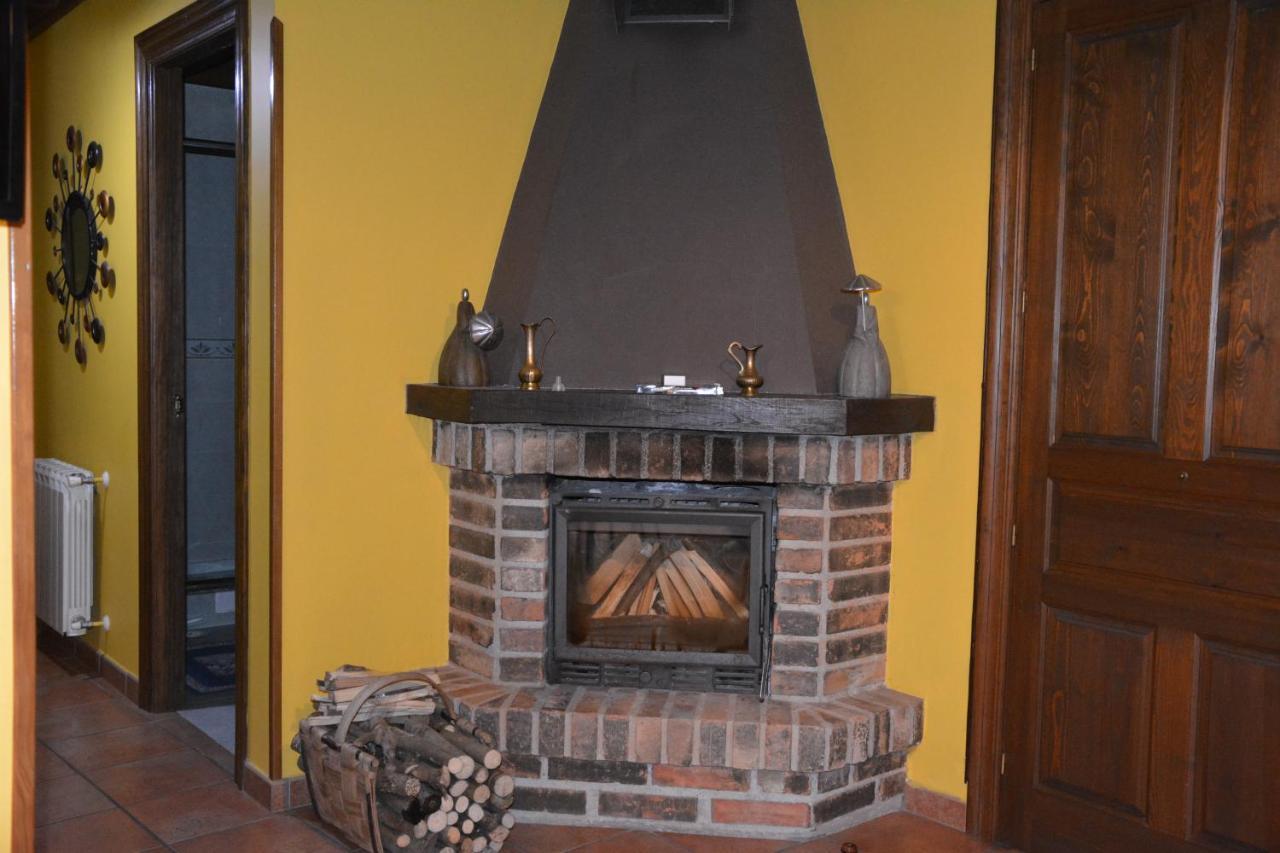 Apartamentos Rurales Piedrafita Llenín Extérieur photo