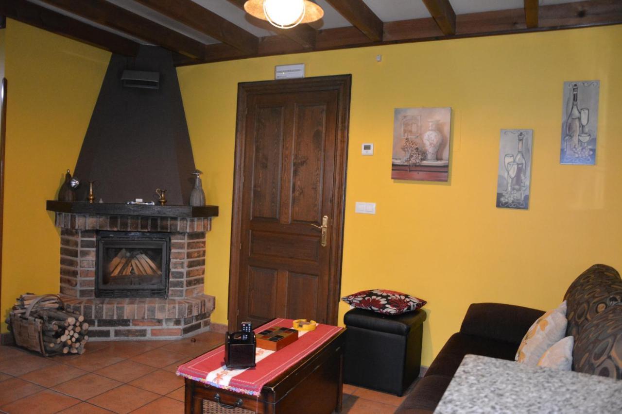 Apartamentos Rurales Piedrafita Llenín Extérieur photo